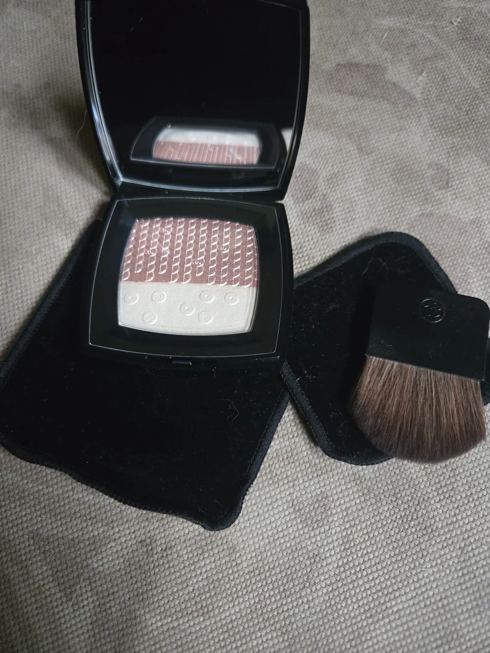 CHANEL Dual-Texture Blush Compact in Rose Gold & Pearl